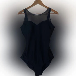 Togs women’s bathing suit 10 medium swim black one piece coverage classic solid